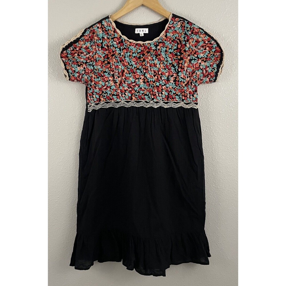 THML Womens XS Embroidered Top Dress Sleeve Slits